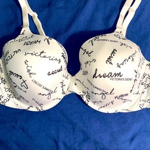 Victoria’s Secret bra never worn